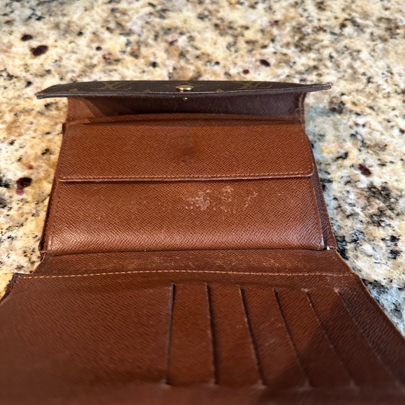 Vintage authentic Louis Vuitton wallet - Picture 2 of 3